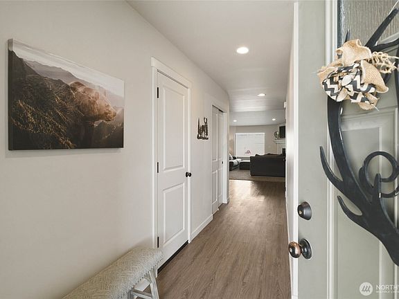 3rd image of 2157 Maryhill St SE