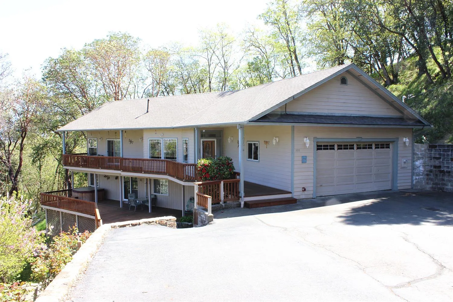 995 NW Starlite Pl photo 1