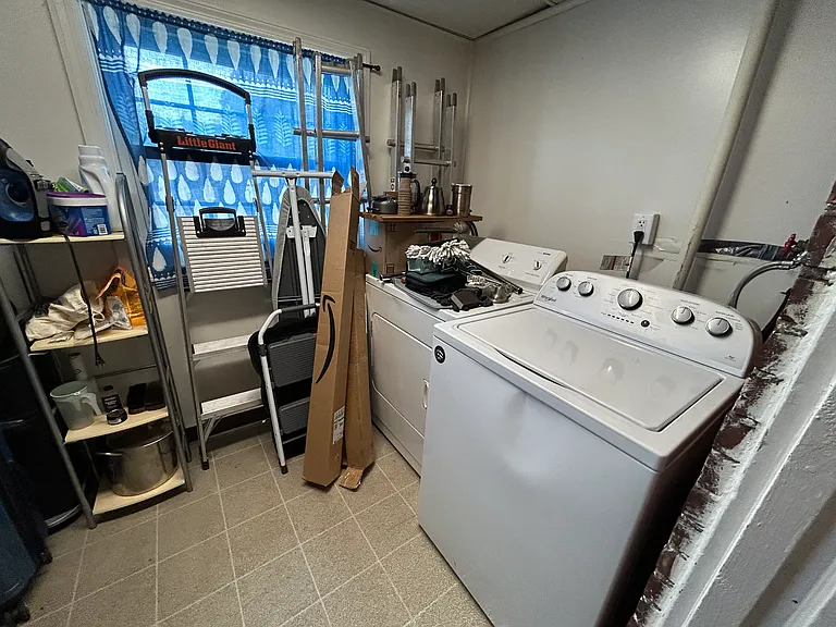 23 N Poplar St #101 — Photo 15