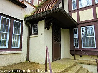 Sold by Anna Pinto Realty