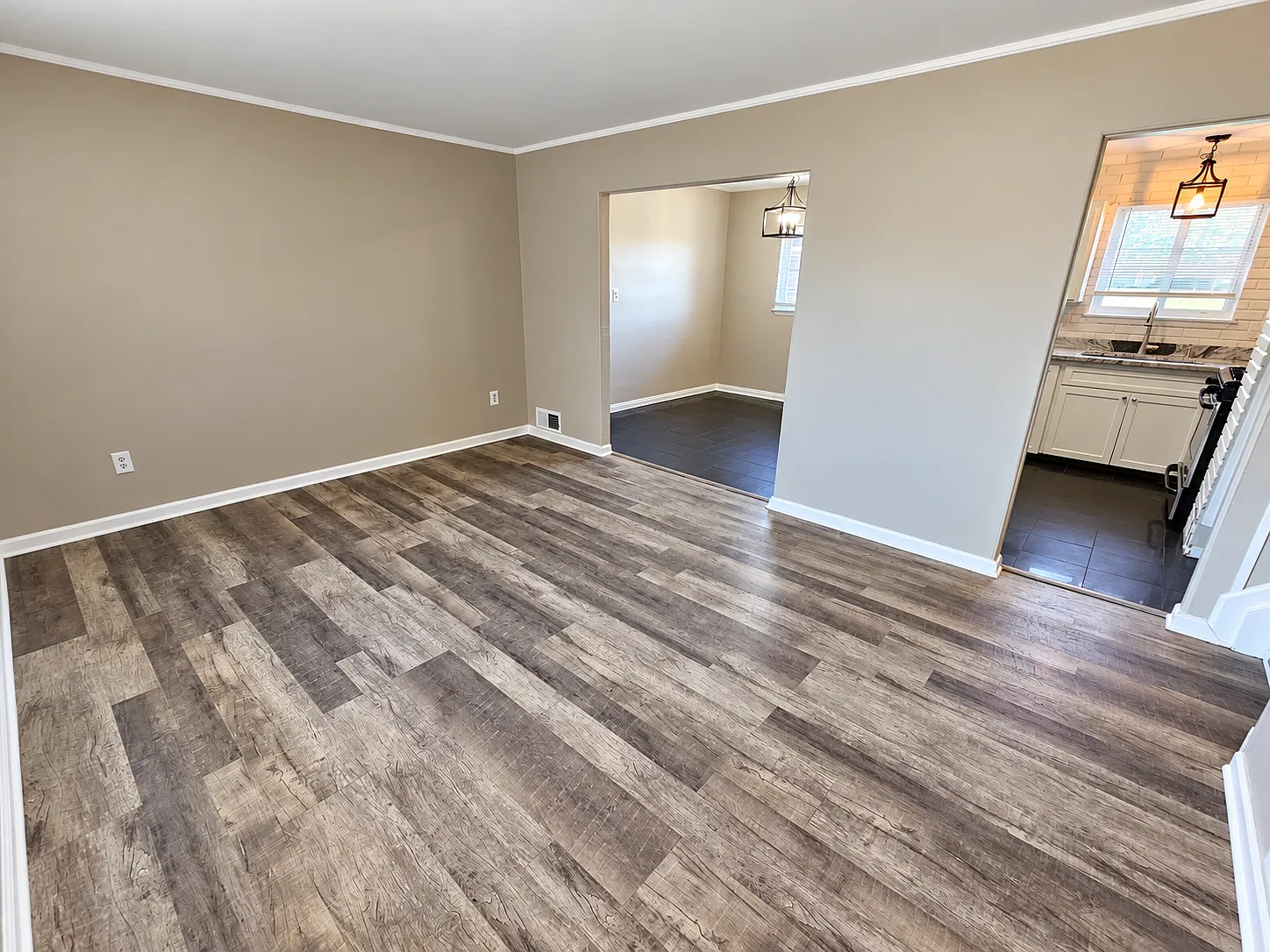 3 bed, 1.5 bath, 1334 sqft, $2,195 — Photo 3