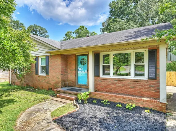 3912 Litchfield Rd, Charlotte, NC 28211