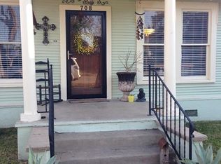 708 Saint Matthew St, Gonzales, TX 78629