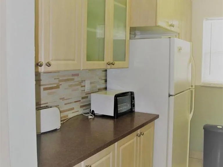 1420 High Point Way SW #B — Photo 4