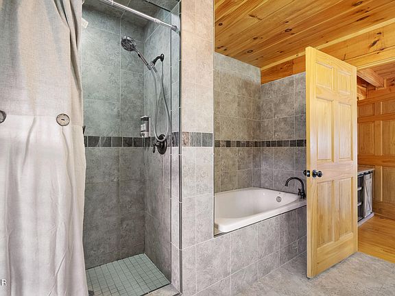 15th image of this home