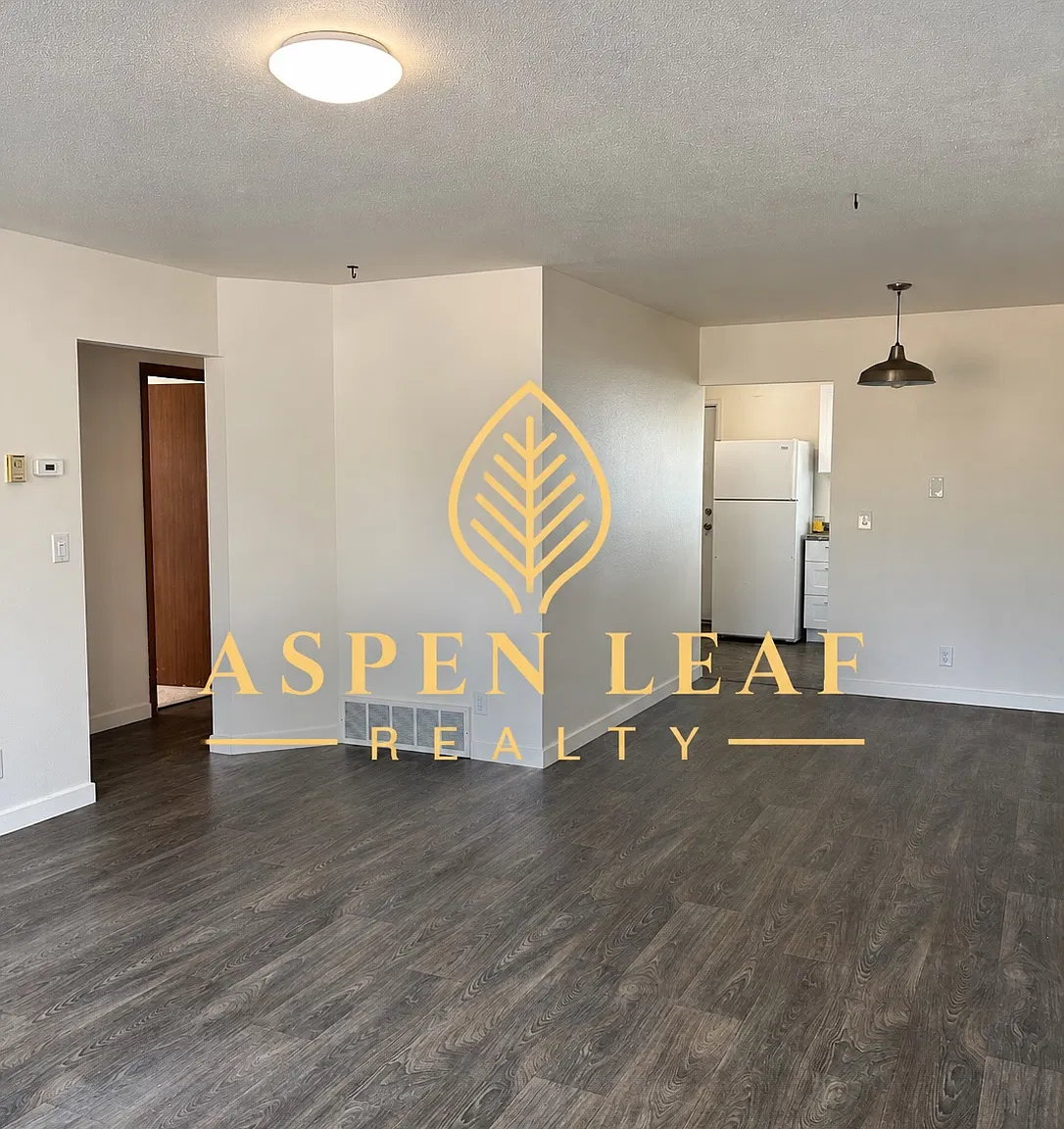 3 bed, 1015 sqft, $2,200 — Photo 2