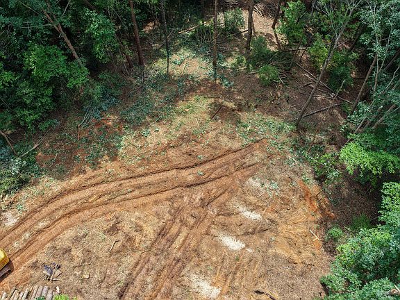 2nd image of LOT 3 Clays Way