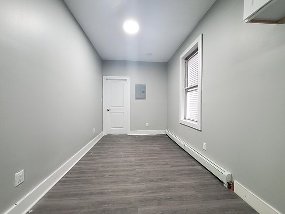3rd image of 306 Ege Ave