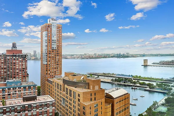 Sold by Compass | media 9