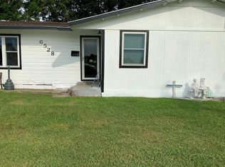 6528 Terrell St, Groves, TX 77619