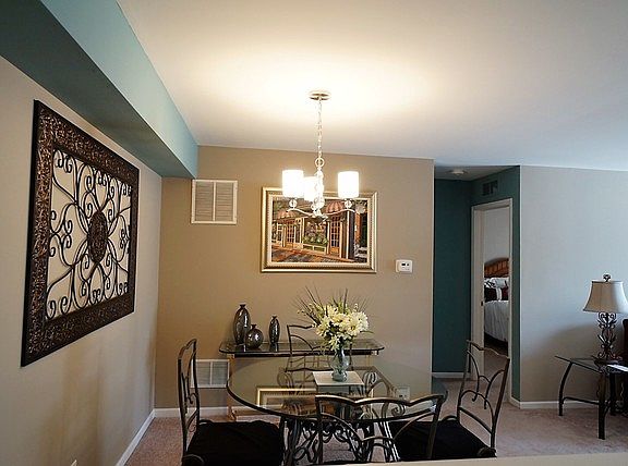 4th image of 43 N Orchard Ter #2
