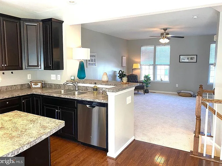146 Norwood Dr — Photo 4