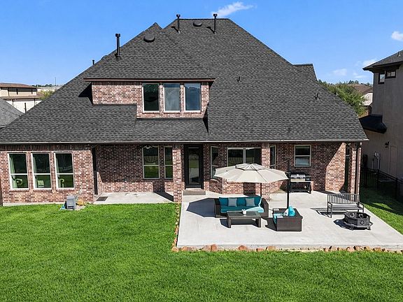 2nd image of 116 Waterstone Dr