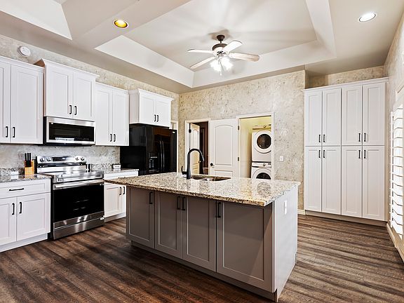 3rd image of 2179 Summerwood Dr