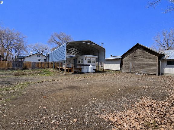 4th image of 90 W Adams St