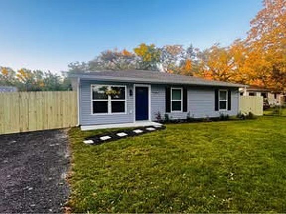 2nd image of 19417 Wildwood Dr