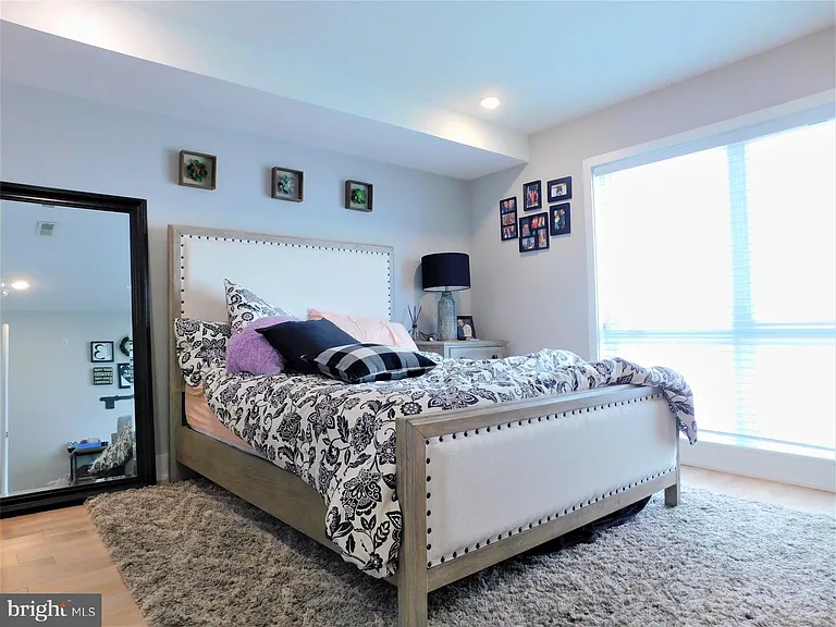922 N 17th St #26-F — Photo 10