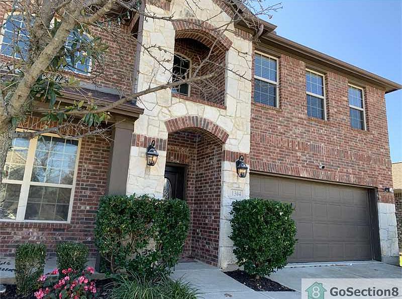1st image of 1304 Meadowlark Dr