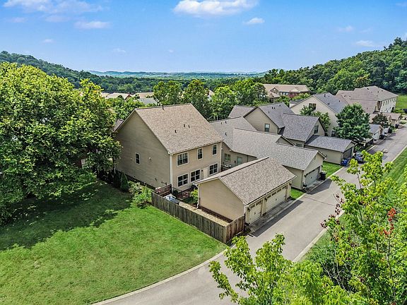 4th image of 2405 Clare Park Dr