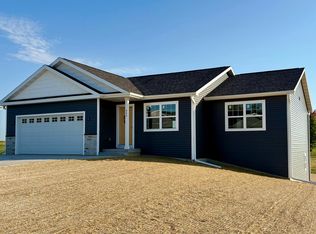 664 Carlyle, Belmont, WI 53510