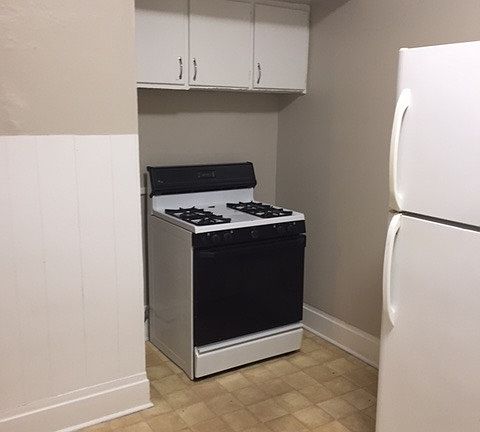 5th image of 901 Alpine Ave NW APT 1
