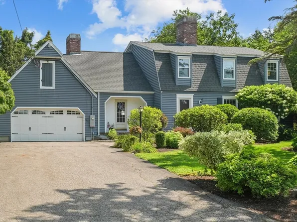 85 Rosewood Dr, Waltham, MA 02452