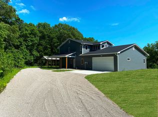 20750 N Ponderosa Rd, Clark, MO 65243