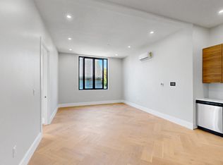 1 Jackson St #204, Newton Center, MA 02459