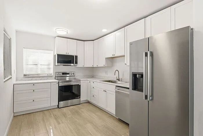 4325 S Coolidge Ave — Photo 9