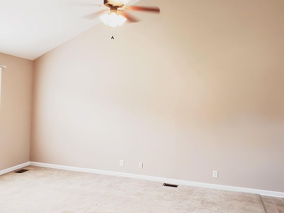 2nd image of 983 Russet Dr