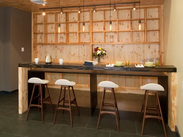 301 Sullivan Place image 15 of 36