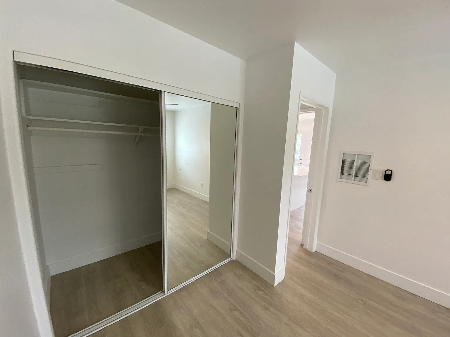 1 bed, 600 sqft, $2,300 — Photo 4
