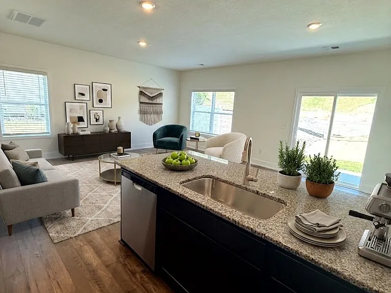172 Jace Way — Photo 3