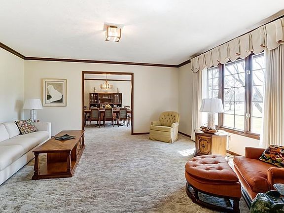5th image of 2734 Pheasant Run Ln