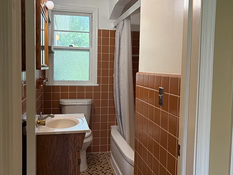 866 Colebrook Dr — Photo 16
