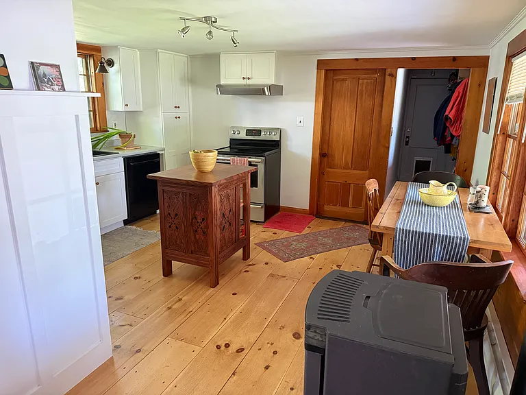 22 Wellington Rd — Photo 4