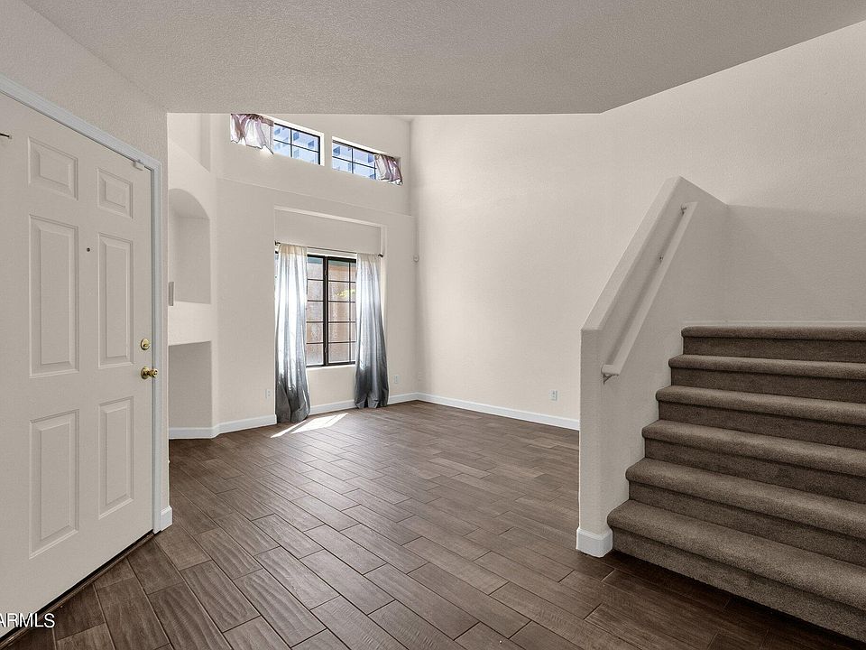 1st image of 225 W 1ST Street #121