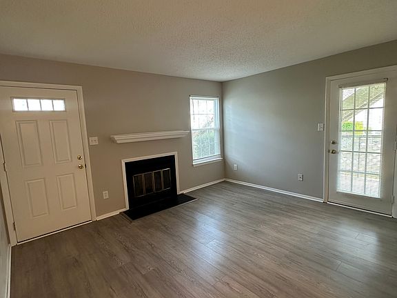 3rd image of 4153 Thalia Station Cir