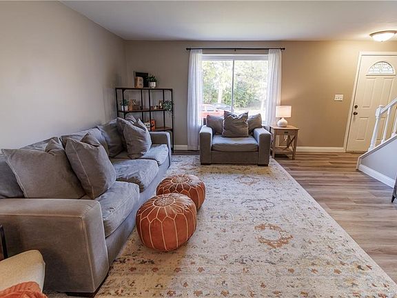 3rd image of 9588 Springwater Ln