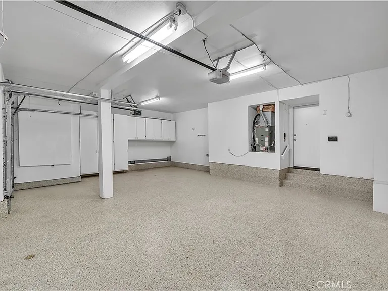 21 Lakefront — Photo 36