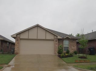 12621 Heritage Oaks Dr, Oklahoma City, OK 73120