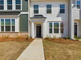 15611 Country House St, Charlotte, NC 28273