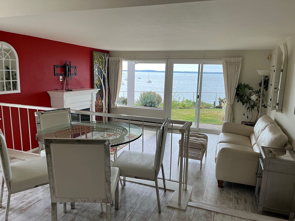 dining and living area, looking west towards Bellingham Bay