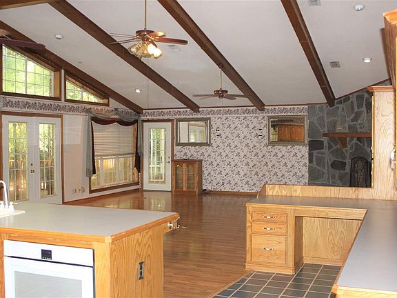 5th image of 25 Hughes Ln