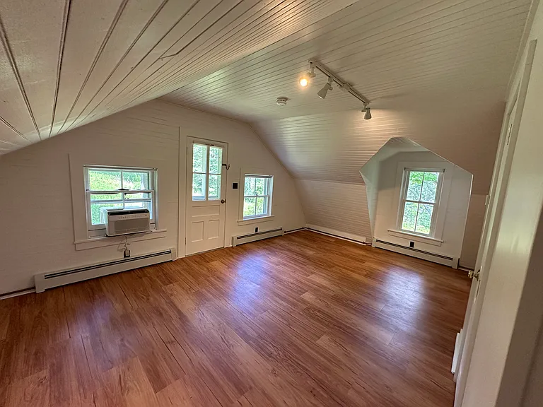 Second floor rear room