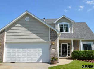 7328 Collister Rd, Lincoln, NE 68516