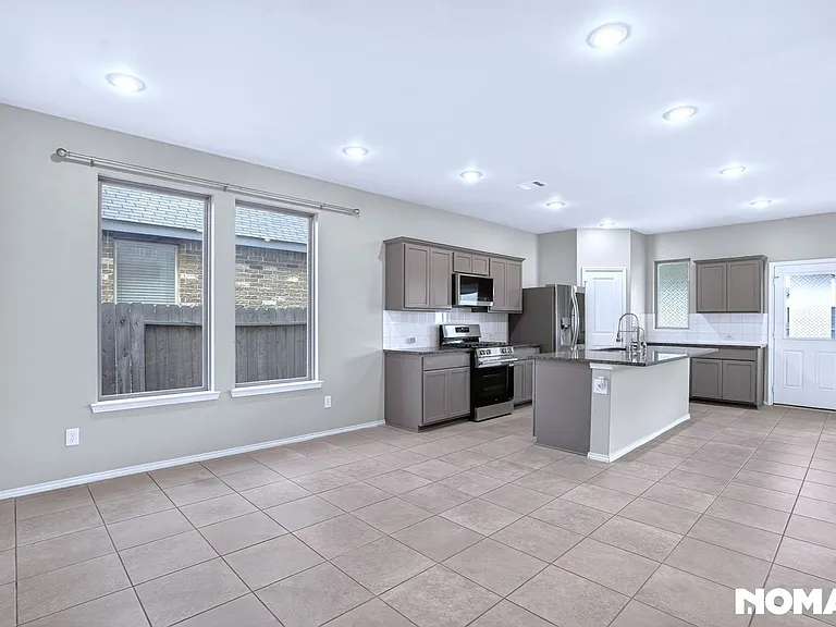 5054 Klein Orchard Dr — Photo 4