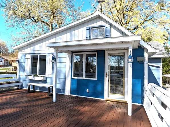 14 North Walworth AVENUE, Williams Bay, WI 53191