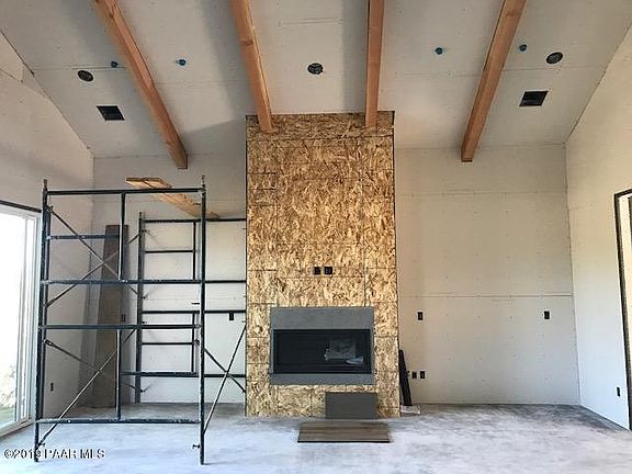 5th image of 2070 Crestview Ct