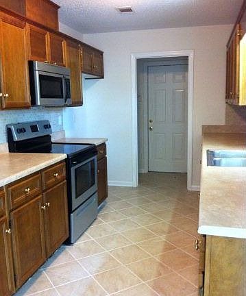 4th image of 835 S Willowick Dr